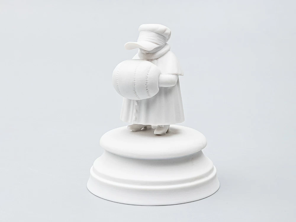 Скульптура Восьмой гость Белый арт. 82.64923.00.1